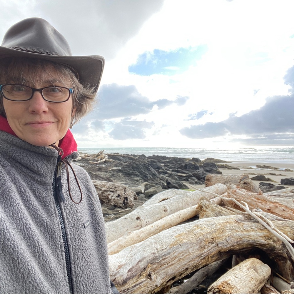 Meet your Posher, Leeann